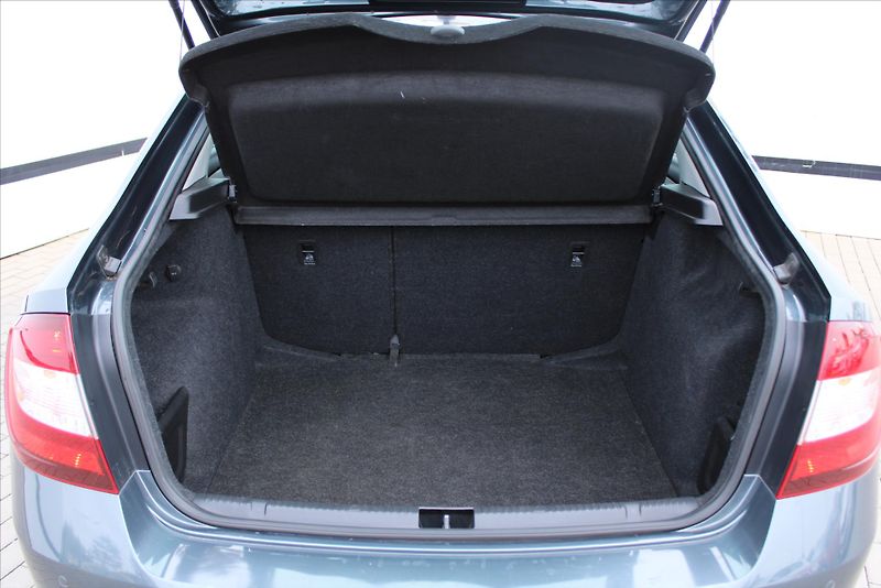 Škoda Rapid 1.0 TSI 81kW 1.MAJ ČR DPH - fotka 11 z 21
