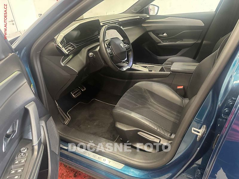 Peugeot 408 (2024) 1.2 PT, 1.maj,ČR, AT, LED - fotka 3 z 3