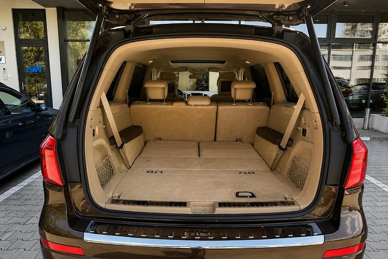 Mercedes-Benz GL (2014) GL 350 Bluetec 4Matic - fotka 24 z 42