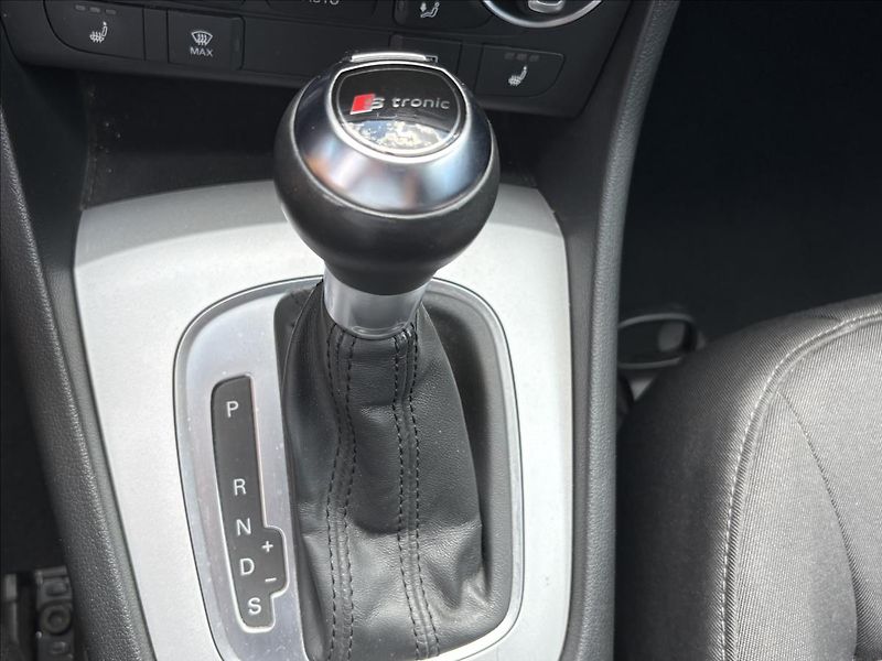 Audi Q3 2,0 TDi110kW,S-tr,Led,Nav,Výhř - fotka 9 z 31
