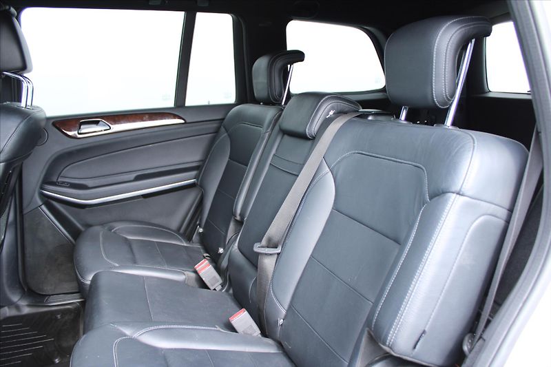 Mercedes-Benz GLS 500 4MATIC AMG 7-MÍST ČR - fotka 11 z 36