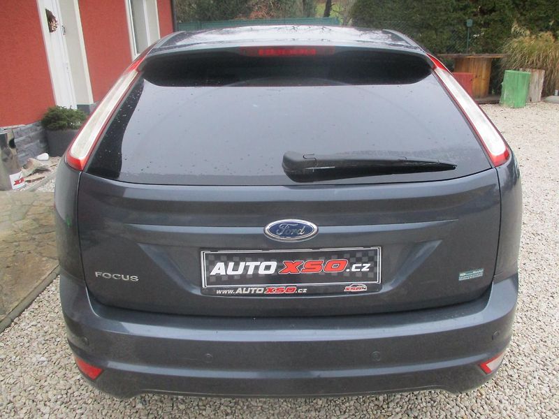Ford Focus 1.6i DIGI AC - fotka 4 z 27