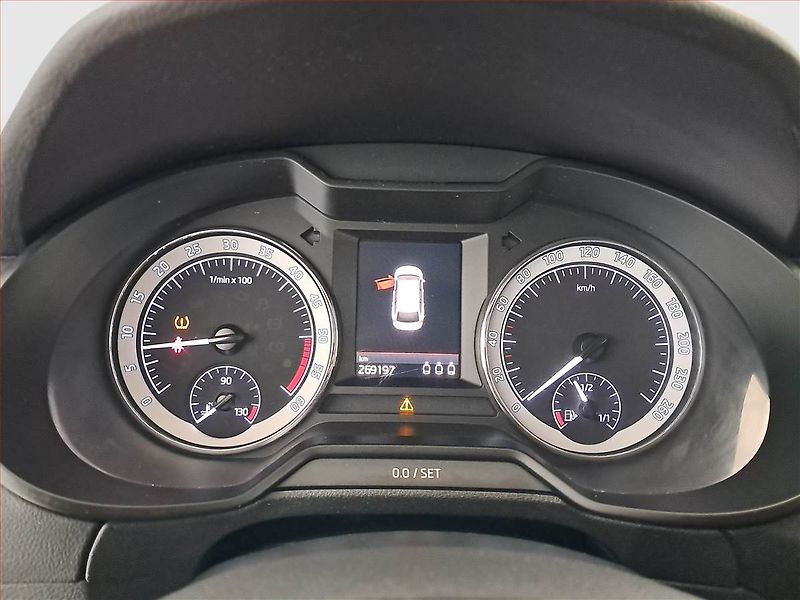Škoda Octavia (2017) 2.0 TDI, Automat, Navi - fotka 11 z 18