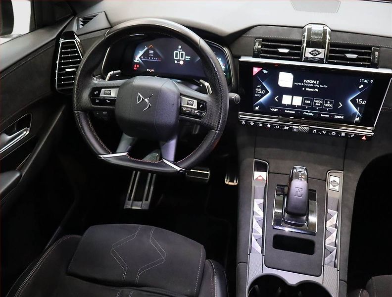 DS Automobiles DS7 Crossback (2021) E-Tense 4x4 - fotka 7 z 31