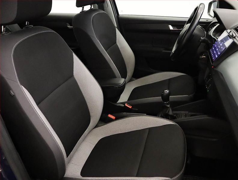 Škoda Fabia (2015) Ambition Plus 1.2 TSI, Navi - fotka 9 z 18