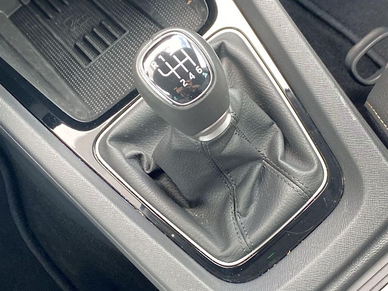 Škoda Octavia (2025) Combi 1.5 TSI Top Selection - fotka 16 z 36