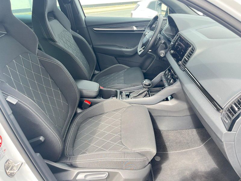 Škoda Karoq (2024) Sportline 1,5TSI 110kW DSG 7st - fotka 18 z 33