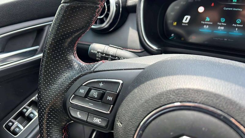 MG HS Emotion 1.5 T-GDI MT6 (119kW)/ - fotka 17 z 37
