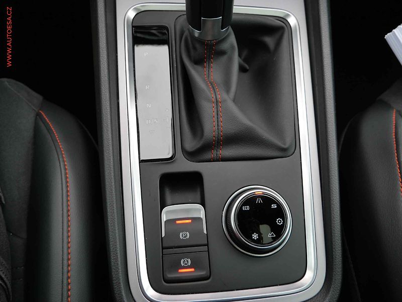 Seat Ateca (2022) 2.0 TSi 4Drive, DSG, LED - fotka 19 z 30