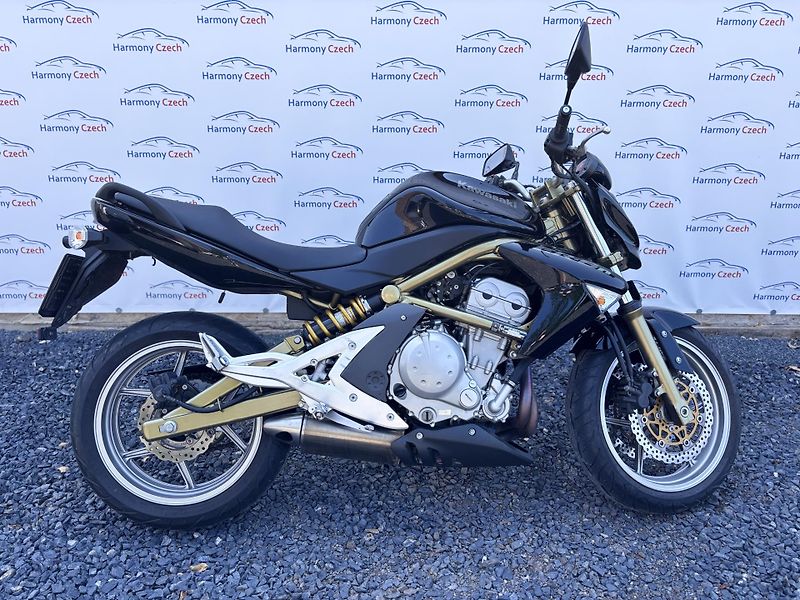 Kawasaki ER-6n 650, 53kW, ABS - fotka 2 z 4