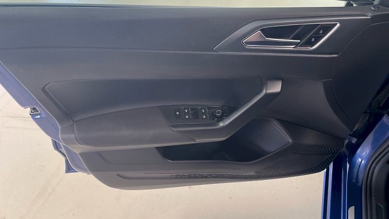 Volkswagen Taigo (2025) R-Line 1,0TSI 85kW - fotka 17 z 30
