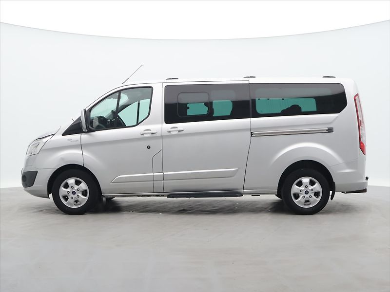 Ford Tourneo Custom 2,2 TDCI 114kW TITANIUM CZ 8Mí - fotka 4 z 37
