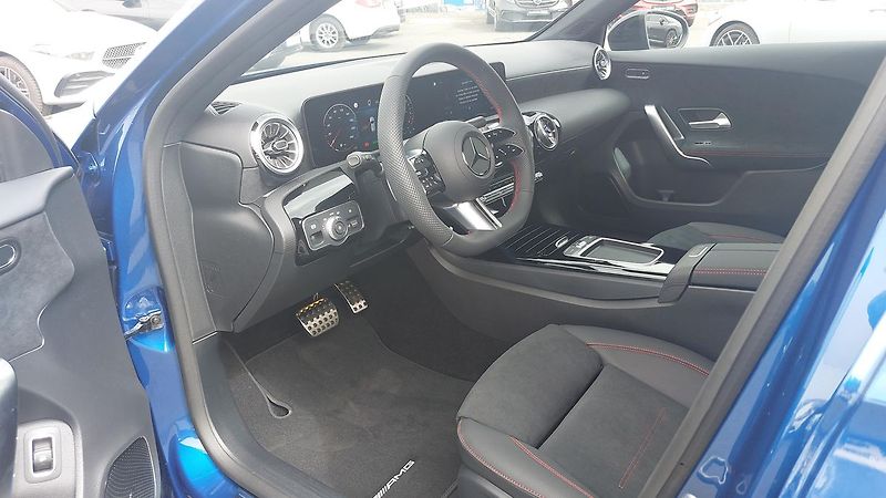 Mercedes-Benz Třídy A 250e s hybridní technologií EQ - fotka 9 z 27
