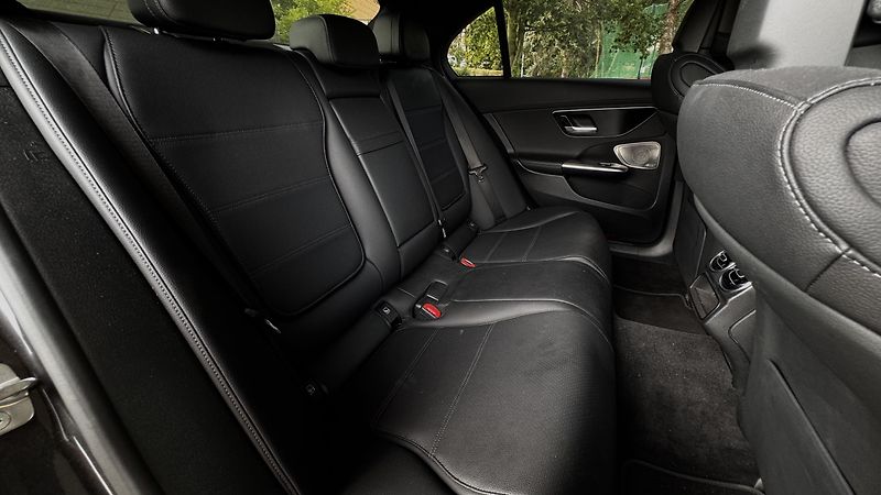 Mercedes-Benz Třídy C (2023) C220d, AMG, ZÁRUKA, TOP VÝBAVA - fotka 15 z 16