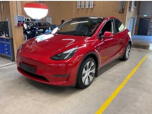 Tesla Model Y (2022) AWD LR tažné      PŘIPRAVUJEME - fotka 2 z 9