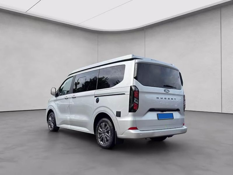 Ford Tourneo Custom Nugget Titanium 320 L1 Manual - fotka 6 z 17