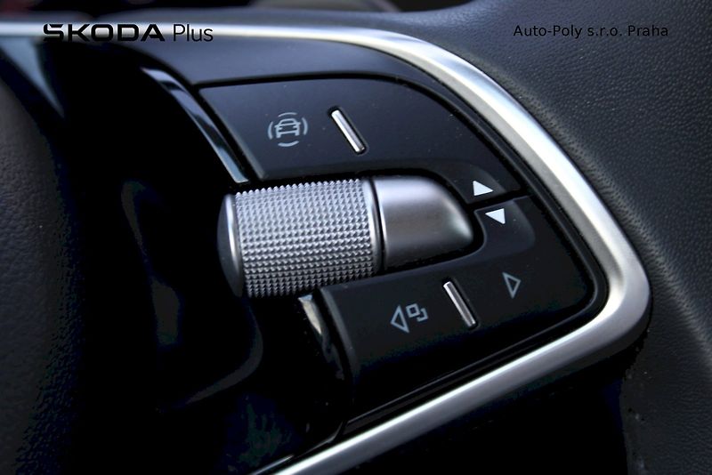 Škoda Karoq (2025) 1.5 TSI 110 kW Top Selection - fotka 11 z 25
