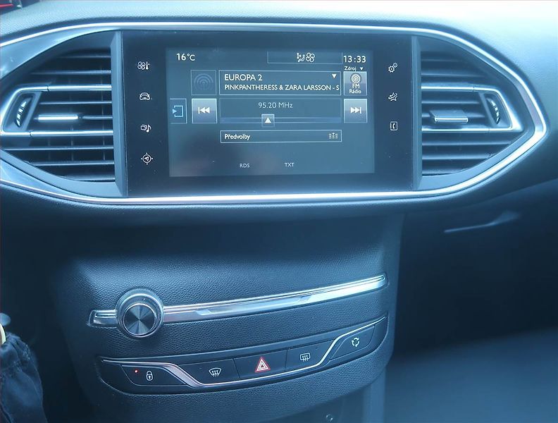 Peugeot 308 (2014) Style 1.6 BlueHDi, Serv.kniha - fotka 12 z 14