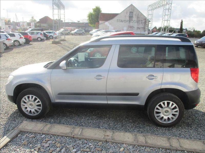 Škoda Yeti 1,2 TSI, klima,serv. historie, - fotka 8 z 31
