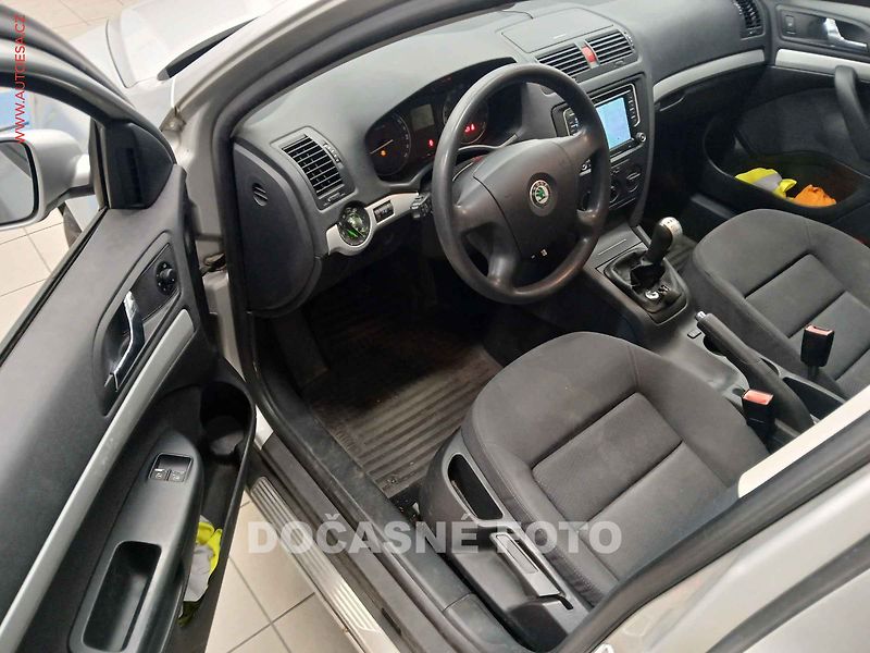 Škoda Octavia (2005) 2.0 FSI 4x4, ČR, servis - fotka 3 z 3