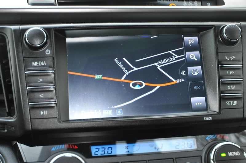 Toyota RAV4 2.0VVTi 112kW 4x4 Automat - fotka 14 z 22