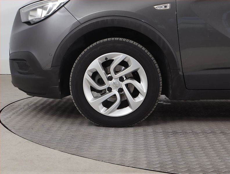 Opel Crossland X (2020) Business 1.2, Tempomat - fotka 15 z 17