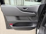 Hyundai Staria 1,6 T HEV 7M  Luxury Panorama - náhled 9
