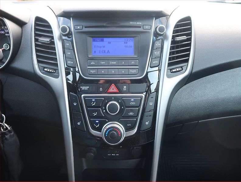 Hyundai i30 (2014) 1.6 GDI, Serv.kniha, Tempomat - fotka 12 z 14