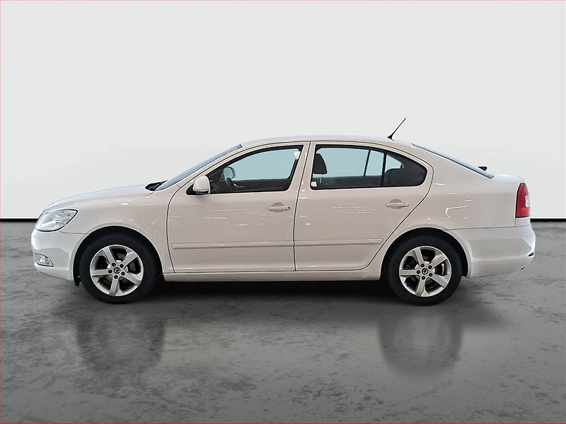 Škoda Octavia (2012) 1.6 TDI, Automat, Tempomat - fotka 3 z 16