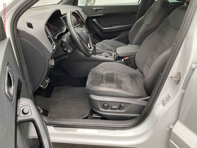Seat Ateca (2018) 2.0 TSi 4x4, FR, DSG, +ALU - fotka 9 z 22