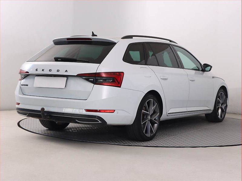 Škoda Superb (2022) Sportline 2.0 TDI - fotka 5 z 26