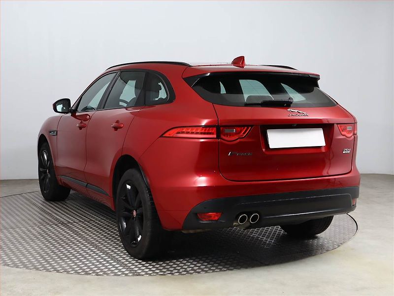 Jaguar F-Pace (2017) 20d AWD, 4X4, Automat - fotka 4 z 22