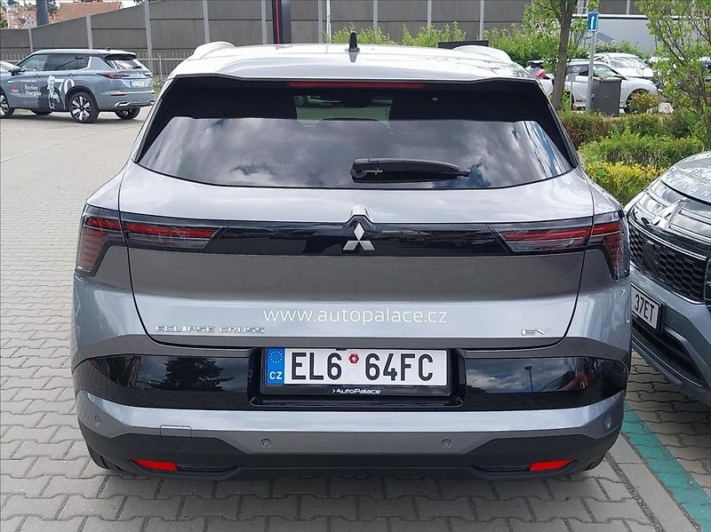 Mitsubishi Eclipse Cross (2026) 0,0 160kW / 87kWh  BEV INSTYLE - fotka 5 z 9
