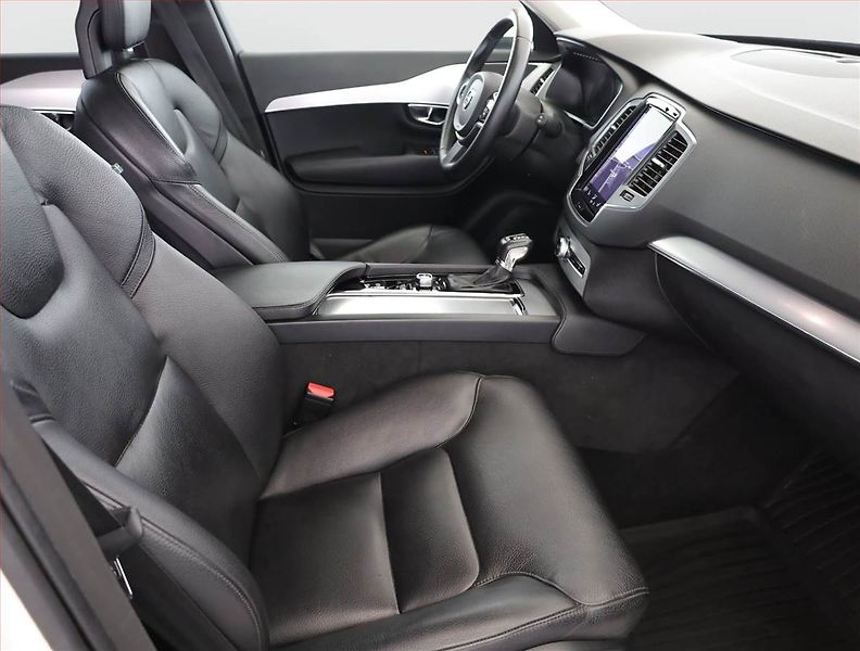 Volvo XC90 (2016) D5 AWD - fotka 7 z 19