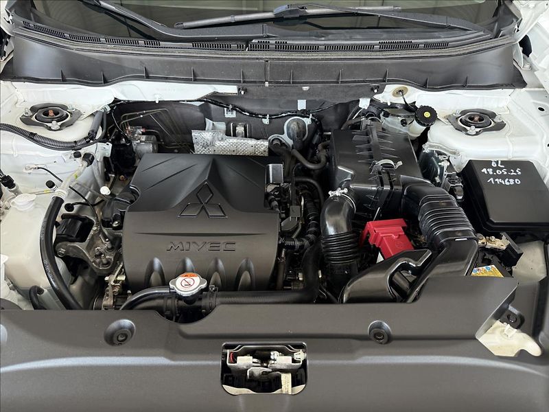 Mitsubishi ASX 1,6   16V, 1.MAJITEL, SERVISKA - fotka 18 z 18