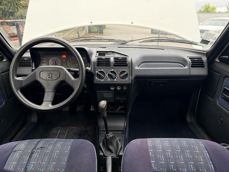 Peugeot 205 1.9 TD 51 kW - fotka 10 z 16