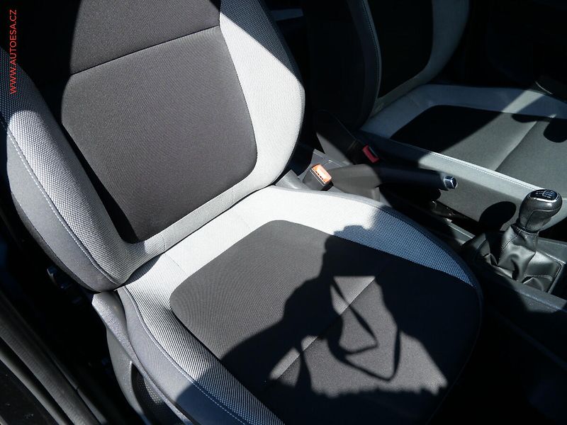 Škoda Fabia (2015) 1.2 TSI, Ambition - fotka 11 z 18