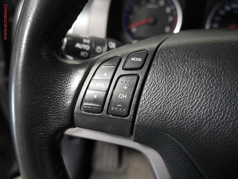 Honda CR-V (2007) 2.0 i 4x4, autoAC - fotka 14 z 17