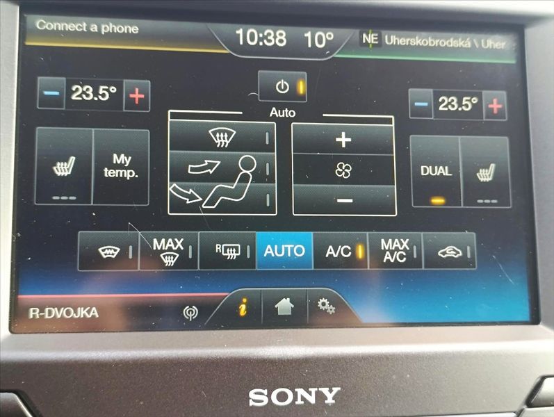 Ford Mondeo 2,0 TDCi Automat Kamera Navi - fotka 33 z 45