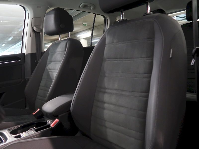 Volkswagen Touran (2022) HIGHLINE 1.5TSI 110KW EVO - fotka 15 z 41