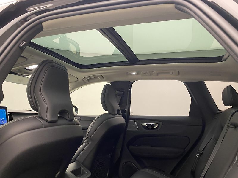 Volvo XC60 T6 AWD RECHARGE BRIGHT ULTRA  - fotka 33 z 67