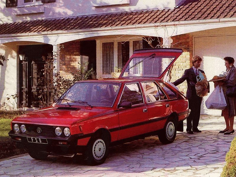 FSO Polonez se vyráběl mezi lezy 1978 až 2002