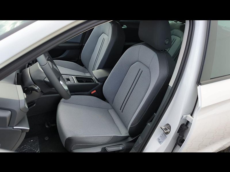 Seat Leon (2026) SP Style 1.5 TSI 115k DSG (7A) - fotka 11 z 28