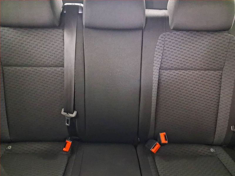 Škoda Fabia (2011) 1.2 TSI, nová STK, zamluveno - fotka 10 z 16