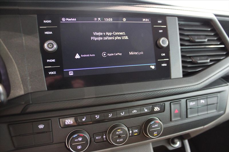 Volkswagen Caravelle T6.1 TDi 110kW 4MOTION ACC/Taž - fotka 12 z 22