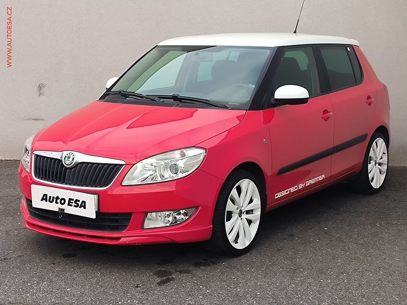 Škoda Fabia (2010) 1.2TSI, 1.maj, AC, výhřev sed - fotka 3 z 16