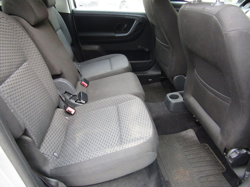 Škoda Roomster (2011) 1.6 TDI 66kW - fotka 24 z 36