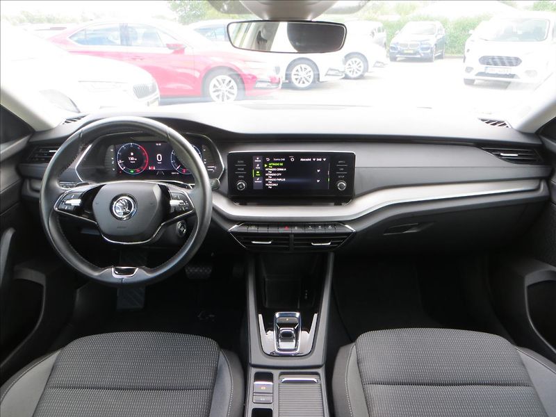 Škoda Octavia 2,0 TDI 85kw Ambition DSG - fotka 26 z 26