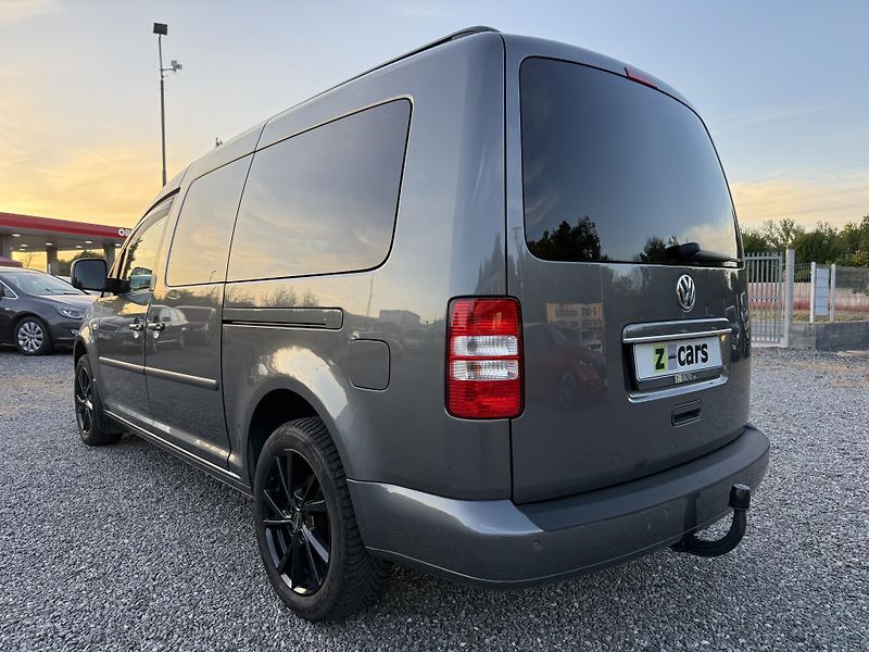 Volkswagen Caddy Maxi 1.6TDi 75kW DSG 7míst - fotka 7 z 20