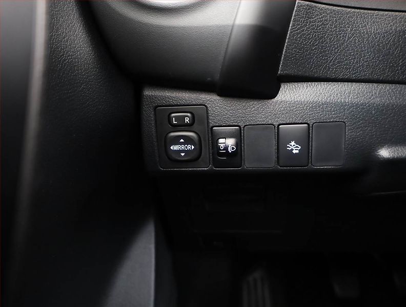 Toyota Corolla (2019) 1.6 Valvematic, ČR,1.maj - fotka 15 z 17